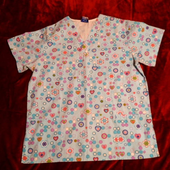 7 Med Scrub Tops - Picture 5 of 11